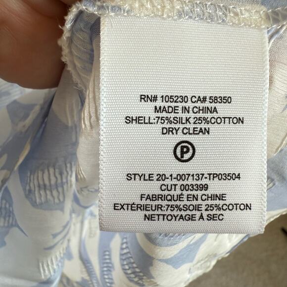 Joie Jamila Silk Blend White Blue Floral Sheer Textures Blouse Womens Size Large - Picture 11 of 11